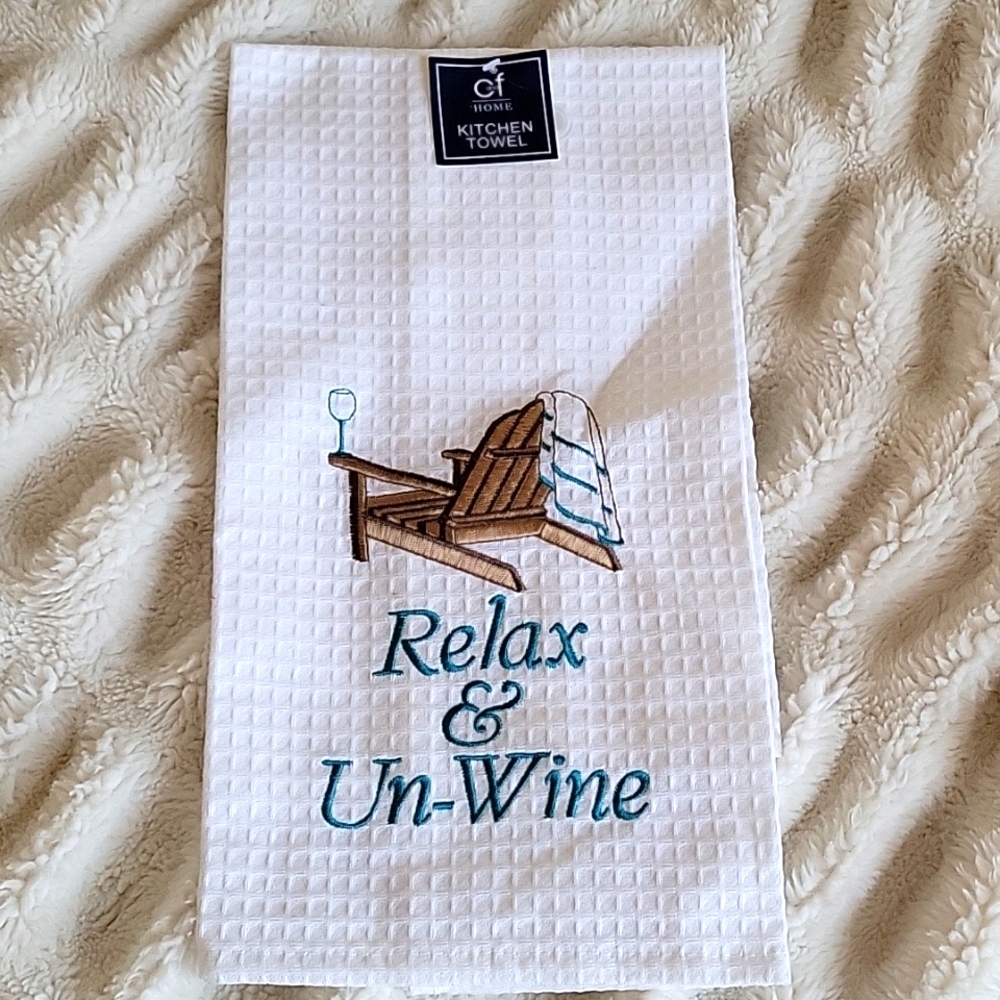🌺3 For $10 NWT Relax & Un-Wine Kitchen Towel